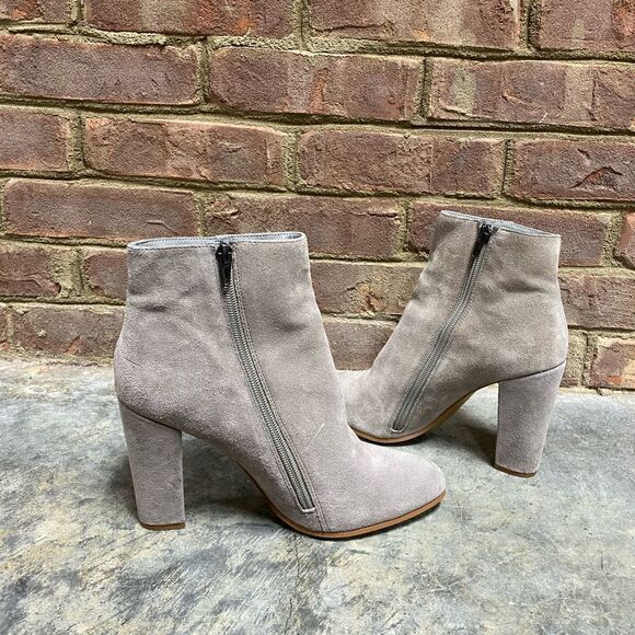 Steve Madden Glorius Taupe Suede Leather Ankle Bootie - Picture 5 of 10